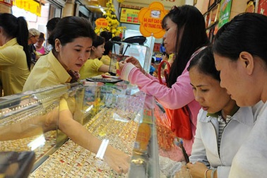 Lại bán “hết veo” 1 tấn vàng đấu thầu