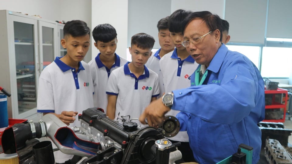 Tăng cường mở rộng ngành học công nghệ ô tô đáp ứng nhu cầu thị trường - 1 Tăng cường mở rộng ngành học công nghệ ô tô đáp ứng nhu cầu thị trường - 1