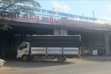 Tạm đóng cửa chợ nông sản lớn nhất Ninh Thuận vì liên quan ca Covid-19