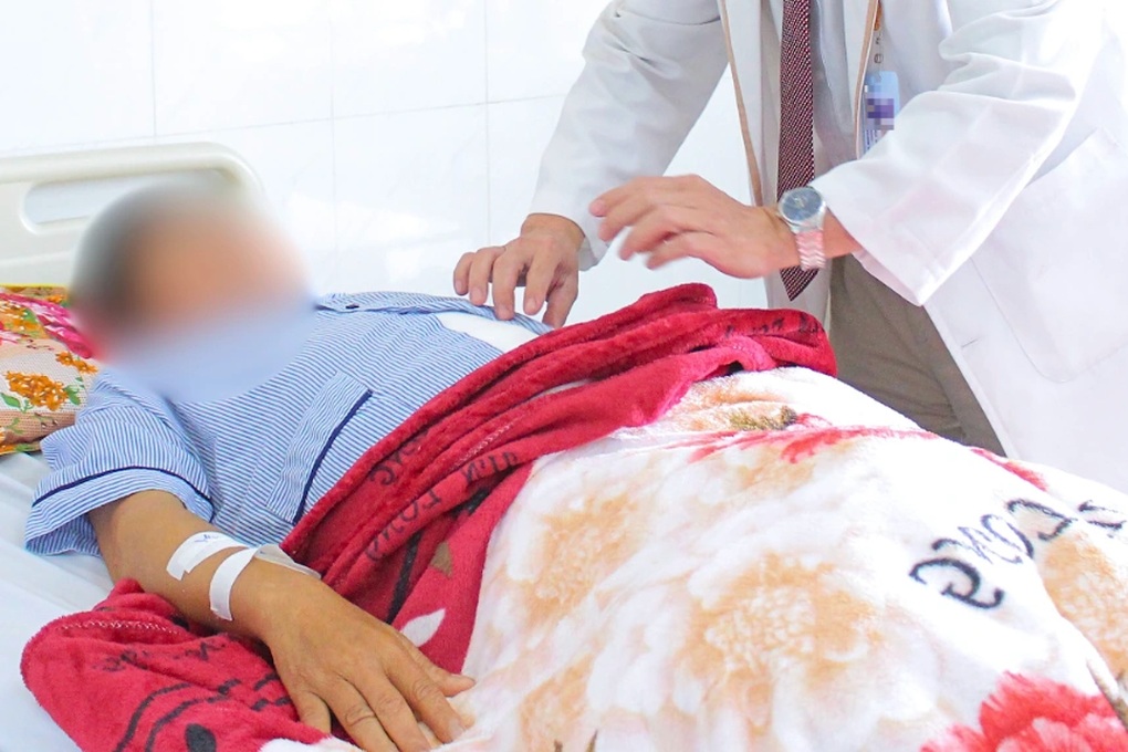 Người đàn ông bị bò húc thẳng vào bụng nguy kịch - 2 Người đàn ông bị bò húc thẳng vào bụng nguy kịch - 2
