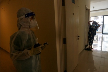 Một ngày bên trong Bệnh viện dã chiến lớn nhất TPHCM đang điều trị 3.400 F0