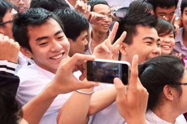 Giật mình học trò tiêu tiền 