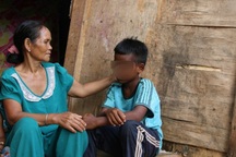 Vụ "giam" học bạ vì không có tiền đóng quỹ: Vô cảm trước hoàn cảnh học sinh