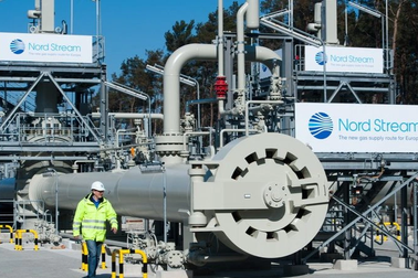 Nga quyết không bán dầu cho nước áp giá trần