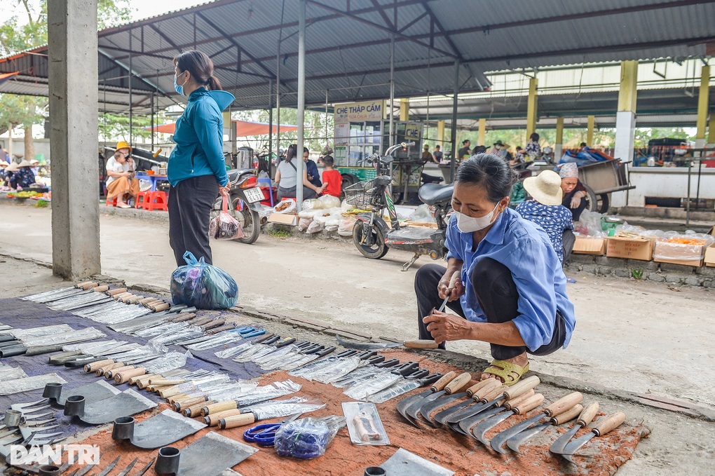 Giới trẻ thích thú đến chợ phiên ở Hà Nội vì một món ăn đặc biệt - 4 Giới trẻ thích thú đến chợ phiên ở Hà Nội vì một món ăn đặc biệt - 4