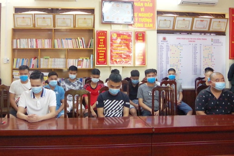 Triệt phá đường dây cá độ bóng đá qua mạng giao dịch trên 200 tỷ đồng - 1 Triệt phá đường dây cá độ bóng đá qua mạng giao dịch trên 200 tỷ đồng - 1