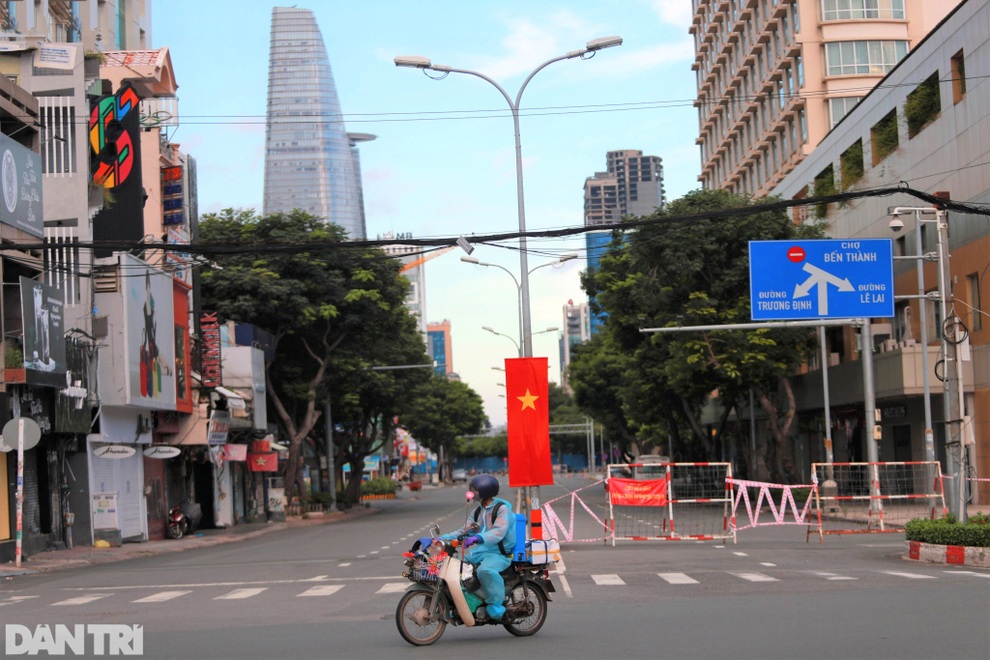 Thêm 19 nhóm đối tượng lưu thông không cần giấy đi đường ở TPHCM - 1 Thêm 19 nhóm đối tượng lưu thông không cần giấy đi đường ở TPHCM - 1