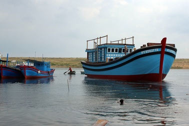 Phú Yên: Lạch biển bồi lấp nghiêm trọng, ngư dân khốn đốn