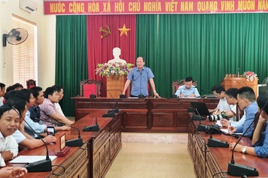 60 phụ huynh lên trụ sở UBND tỉnh ý kiến về việc giải thể trường