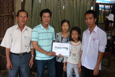 Hơn 4 triệu đồng đến với “người đàn bà sắp gục ngã”