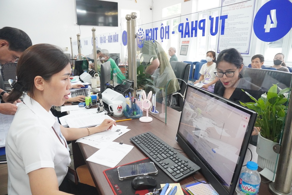 Bài học tổ chức và hoạt động chính quyền địa phương sau 40 năm đổi mới - 1 Bài học tổ chức và hoạt động chính quyền địa phương sau 40 năm đổi mới - 1