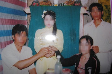 Lên chức bà ngoại ở... tuổi 33