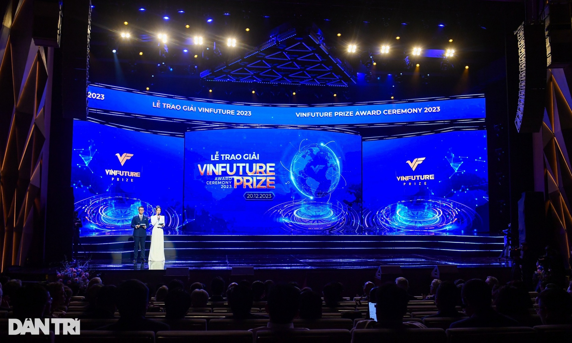 Toàn cảnh Lễ trao giải VinFuture 2023 vinh danh các nhà khoa học xuất chúng - 2 Toàn cảnh Lễ trao giải VinFuture 2023 vinh danh các nhà khoa học xuất chúng - 2
