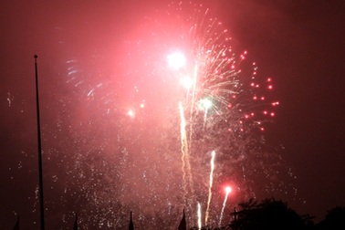 Mãn nhãn màn pháo hoa đêm giao thừa ở Quảng trường Hồ Chí Minh