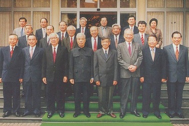 Nguyên Tổng Bí thư Lê Khả Phiêu - người lãnh đạo dám chịu trách nhiệm!