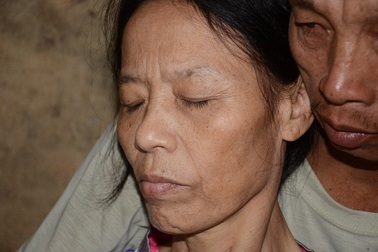 Đã mất 2 anh trai vì tai nạn giao thông, nữ sinh lớp 10 lại sắp mất mẹ vì ung thư