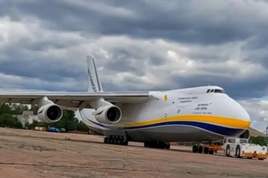 Ukraine lên tiếng việc máy bay vận tải hạng nặng bất ngờ xuất hiện ở Kiev