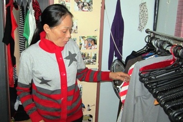 Lợi dụng cơ thể ốm nhỏ, cạy cửa trộm quần áo, mỹ phẩm