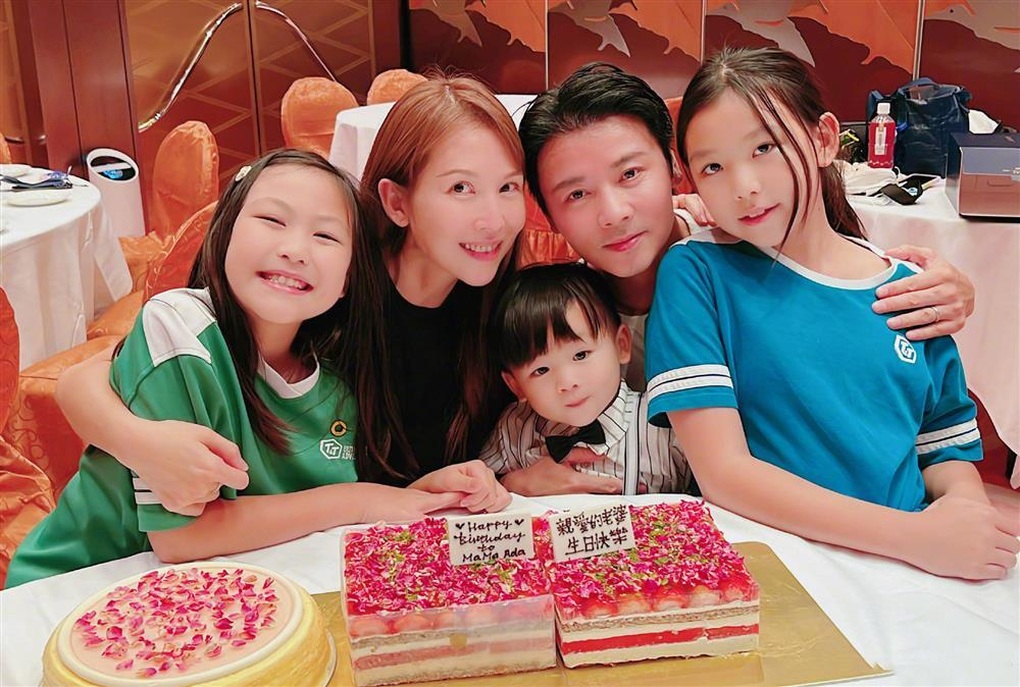 Mỹ nhân từng bán thân trả nợ và hạnh phúc ở tuổi U50 - 6 Mỹ nhân từng bán thân trả nợ và hạnh phúc ở tuổi U50 - 6