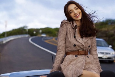 “Barbie xứ Hàn” rạng rỡ dưới nắng Hawaii