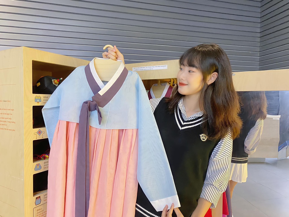 Tranh luận về việc mượn cảnh đẹp Việt chụp ảnh mặc hanbok, kimono - 7 Tranh luận về việc mượn cảnh đẹp Việt chụp ảnh mặc hanbok, kimono - 7