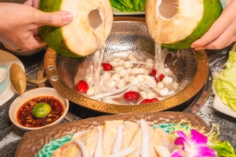 Lửa Đỏ Tân Cương: Thưởng thức ẩm thực Trung Hoa ngay giữa lòng Hà Nội