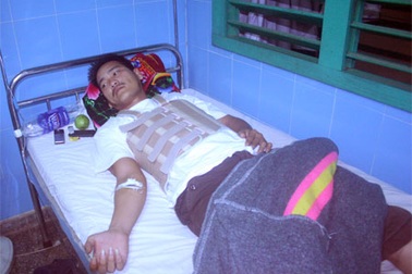 Nhà xe đánh trọng thương khách rồi vứt xuống đường