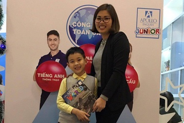 Mẹ “nhà khủng long học” Minh Khang: Ngôn ngữ là công cụ để con theo đuổi đam mê