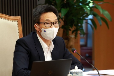 Khẩn trương hoàn thiện chiến lược ứng phó dịch Covid-19 trong tình hình mới