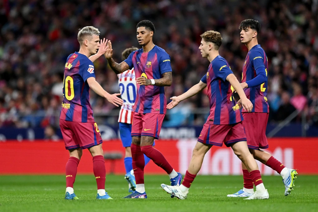 Barcelona ngược dòng hạ Atletico, Real Madrid hụt hơi ở cuộc đua vô địch - 2