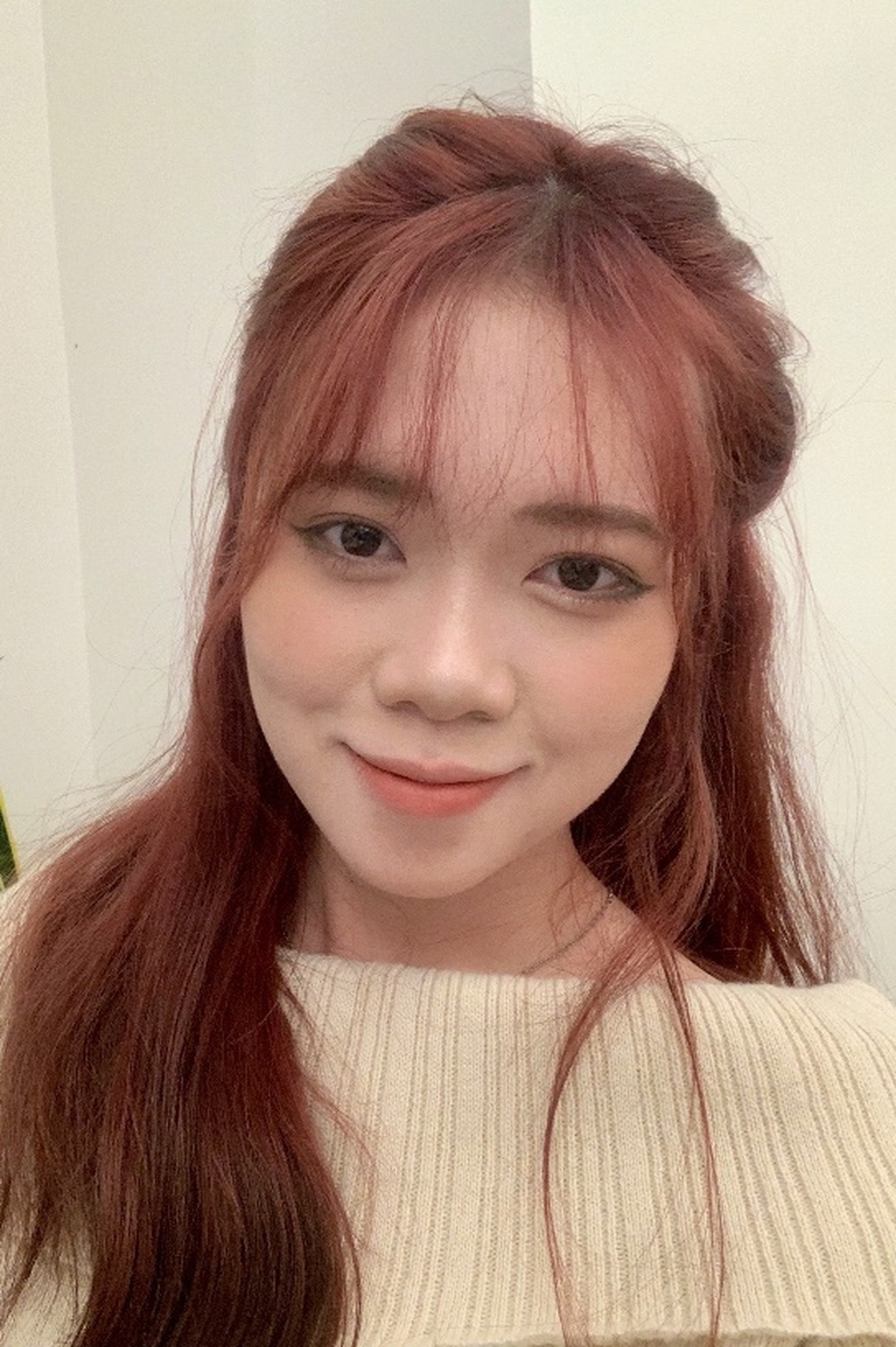 Bạn nữ đam mê làm móng, mua bộ quần áo mới sẽ đổi bộ móng mới - 3 Bạn nữ đam mê làm móng, mua bộ quần áo mới sẽ đổi bộ móng mới - 3