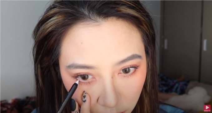 Mai Hương dạy makeup &quot;hack tuổi&quot; cho nàng làm &quot;cô bé mùa đông&quot; - Ảnh 4.