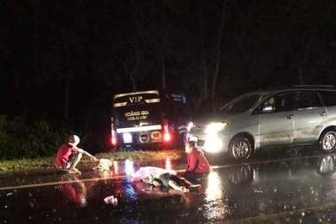 Hai thanh niên tử vong tại chỗ sau va chạm với xe ô tô