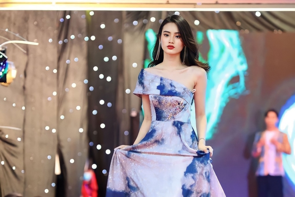 Tân Hoa hậu Thế giới Việt Nam 2023 từng bị bạn bè trêu ghẹo vì cao 1,75m - 6 Tân Hoa hậu Thế giới Việt Nam 2023 từng bị bạn bè trêu ghẹo vì cao 1,75m - 6