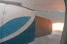 Máy bay Nga hạ cánh khẩn cấp vì động cơ cháy ngùn ngụt