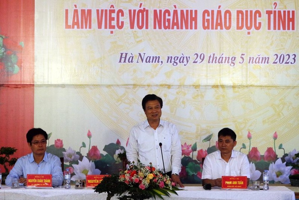 100% các trường đã xây dựng được nội dung giáo dục hướng nghiệp - 1 100% các trường đã xây dựng được nội dung giáo dục hướng nghiệp - 1