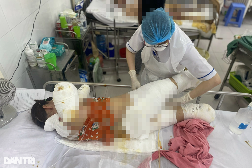 Người mẹ nghèo cụt tứ chi khi hái xoài cho con được giúp hơn 240 triệu đồng - 1 Người mẹ nghèo cụt tứ chi khi hái xoài cho con được giúp hơn 240 triệu đồng - 1