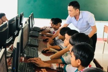 Bộ GD&ĐT: Yêu cầu giáo viên có bằng đại học 9 năm mới cho thăng hạng là sai