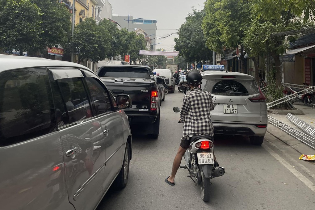 Giải chạy bất ổn gây ùn tắc nghiêm trọng ở TP Phủ Lý - 2 Giải chạy bất ổn gây ùn tắc nghiêm trọng ở TP Phủ Lý - 2