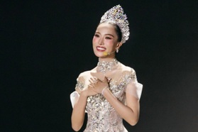 Hoa hậu Võ Cao Kỳ Duyên xúc động nhìn lại 1 năm nhiệm kỳ