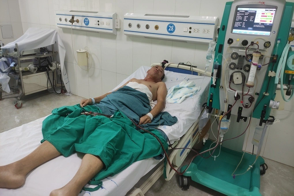 Thay huyết tương cứu bệnh nhân bị liệt hoàn toàn - 1 Thay huyết tương cứu bệnh nhân bị liệt hoàn toàn - 1