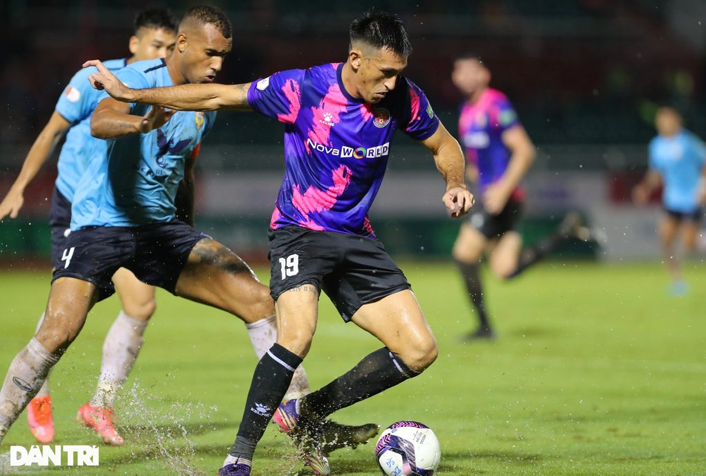 Lê Huỳnh Đức có chiến thắng đầu tiên tại V-League 2022 cùng Sài Gòn FC - 5 Lê Huỳnh Đức có chiến thắng đầu tiên tại V-League 2022 cùng Sài Gòn FC - 5