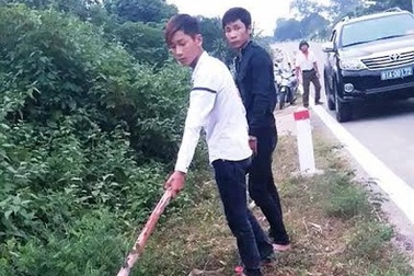 Bắt khẩn cấp 20 thanh niên tấn công 2 công an thương vong