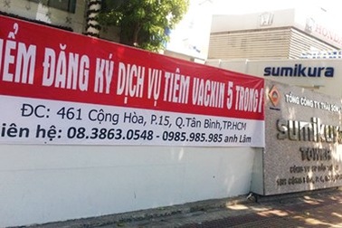 Lại nháo nhào tìm “cửa” tiêm vắc xin dịch vụ cho con