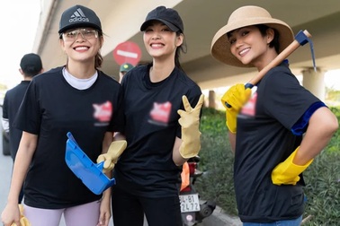 Top 3 Hoa hậu Hoàn Vũ hào hứng tham gia "thử thách dọn rác"