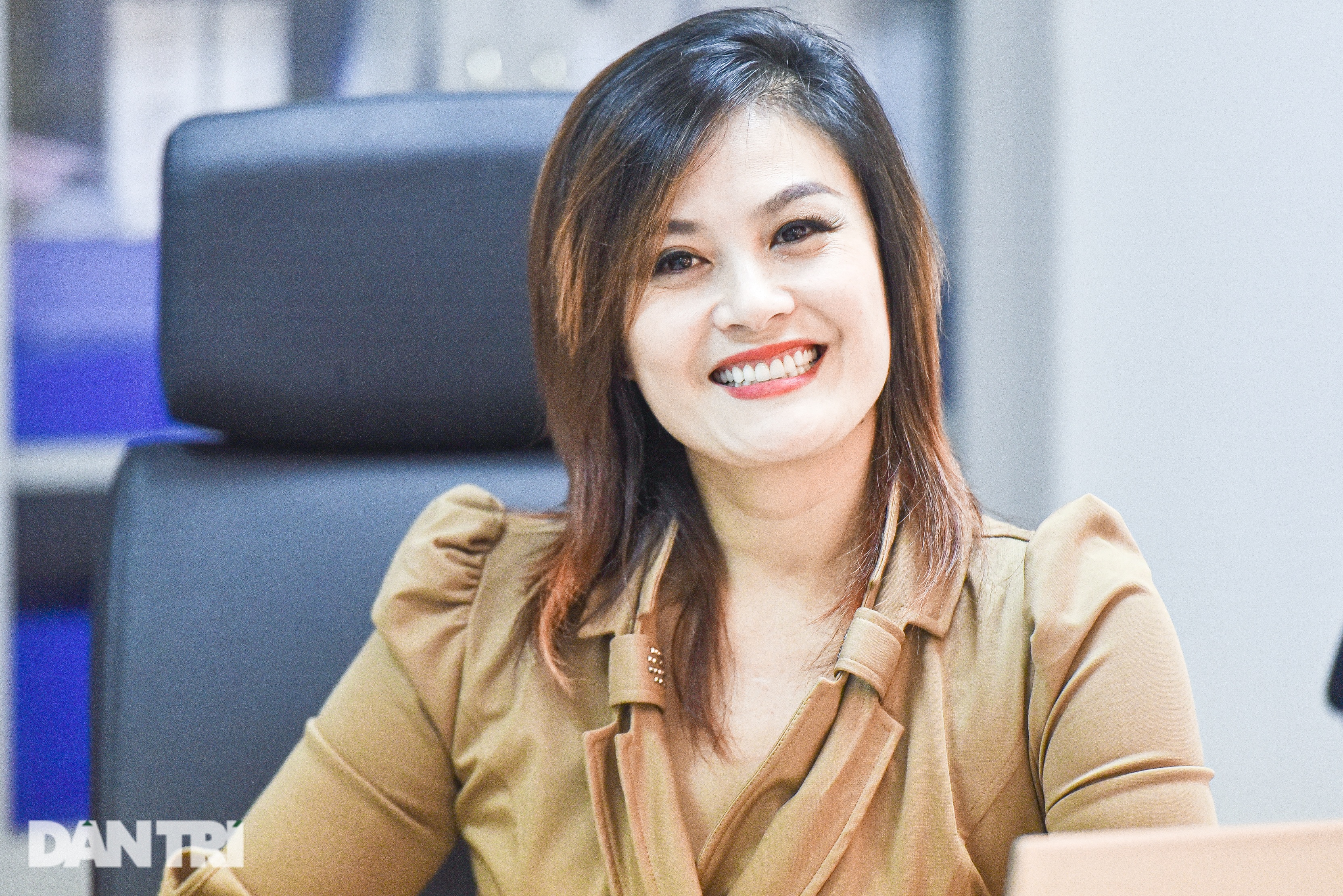 تیم پلیس جنایی پس از ۲۶ سال: برخی دوباره ازدواج کردند، برخی در عشق بدشانس بودند - ۱۰ Dàn Cảnh sát hình sự sau 26 năm: Người tái hôn, người lận đận tình duyên - 10