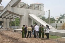Công an Hà Nội điều tra nguyên nhân sập dầm cầu Thanh Trì