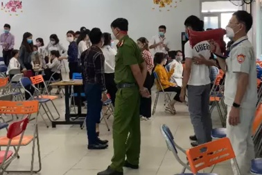 Hơn 100 người tụ tập tại văn phòng công ty giữa mùa dịch