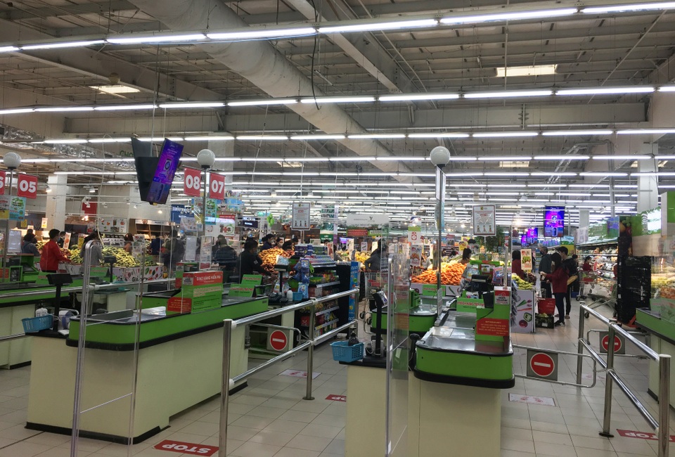 Hà Nội ngày đầu cách ly toàn xã hội: Hàng hóa tràn ngập, sức mua lại giảm - 13 Hà Nội ngày đầu cách ly toàn xã hội: Hàng hóa tràn ngập, sức mua lại giảm - 13