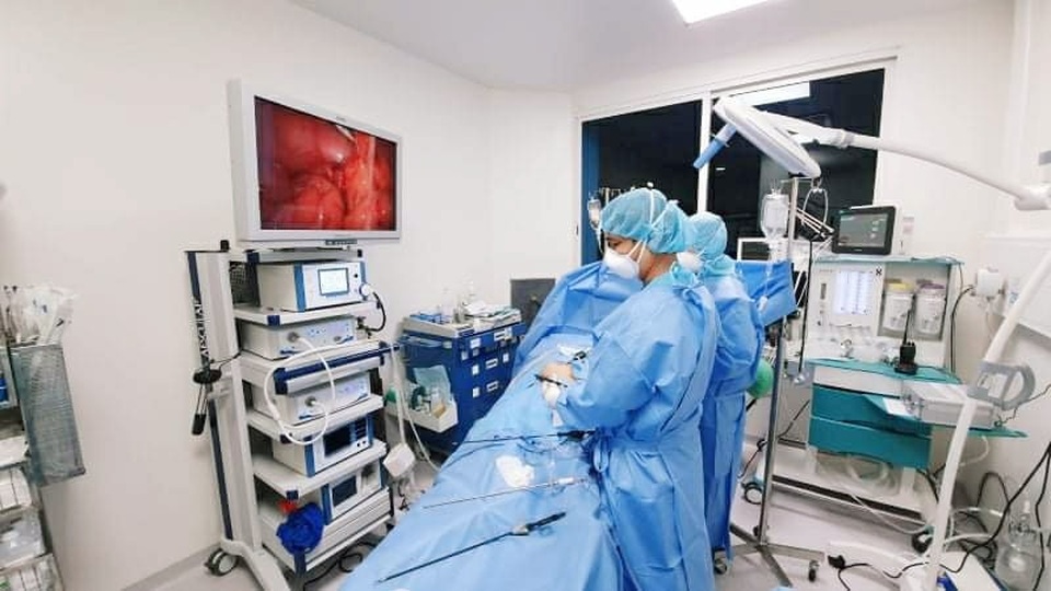 18 viên nam châm xếp hình trong ruột bé trai 3 tuổi - 2 18 viên nam châm xếp hình trong ruột bé trai 3 tuổi - 2
